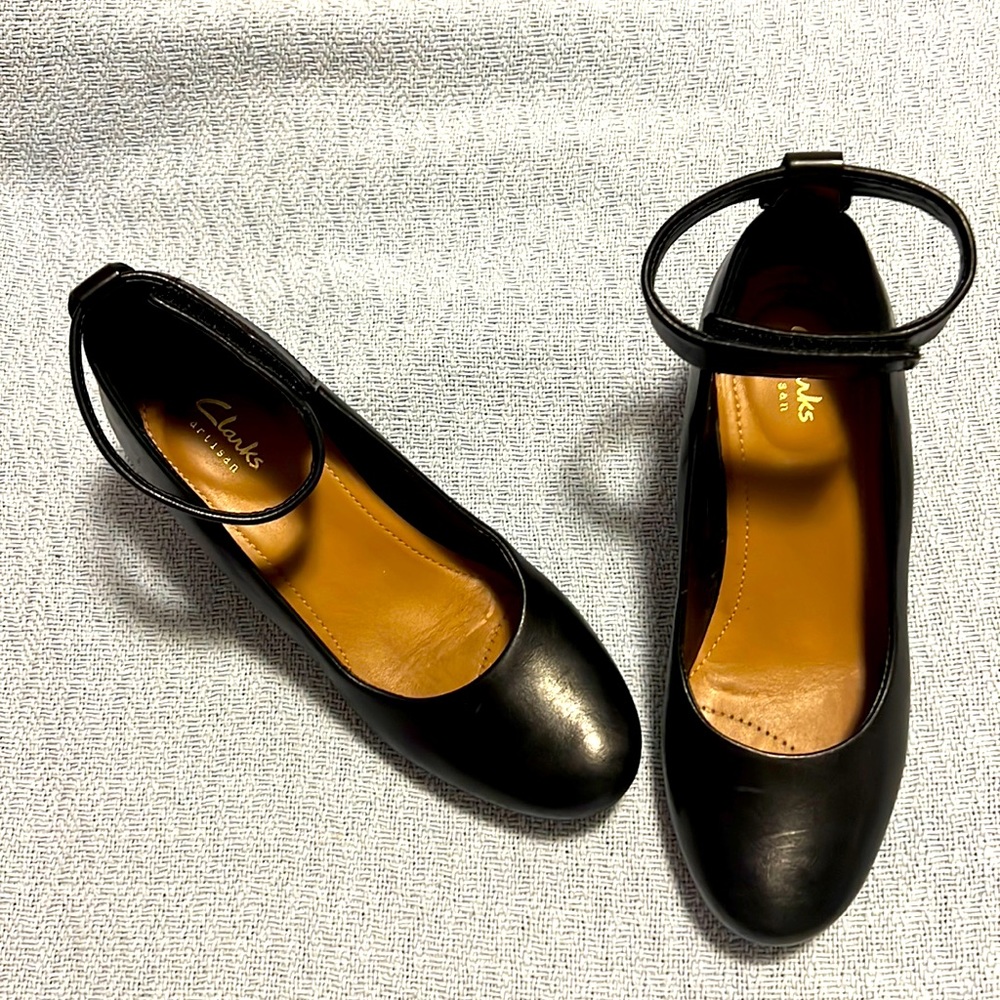 Clarks Bassett Mist, Sz 6.5 Black Leather Shoes Wedges